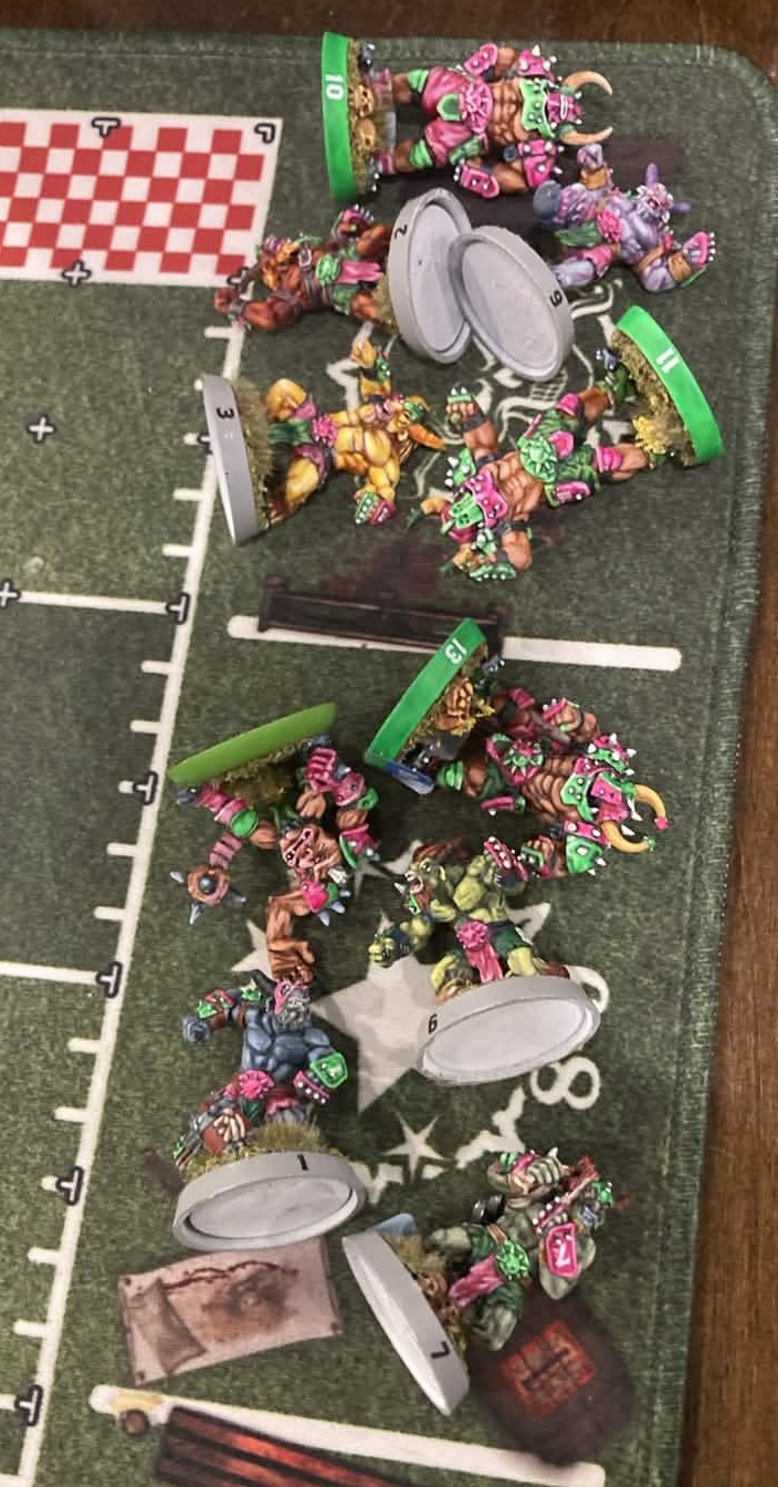 Bild eines Tisches in Vorbereitung für das Spiel 2.